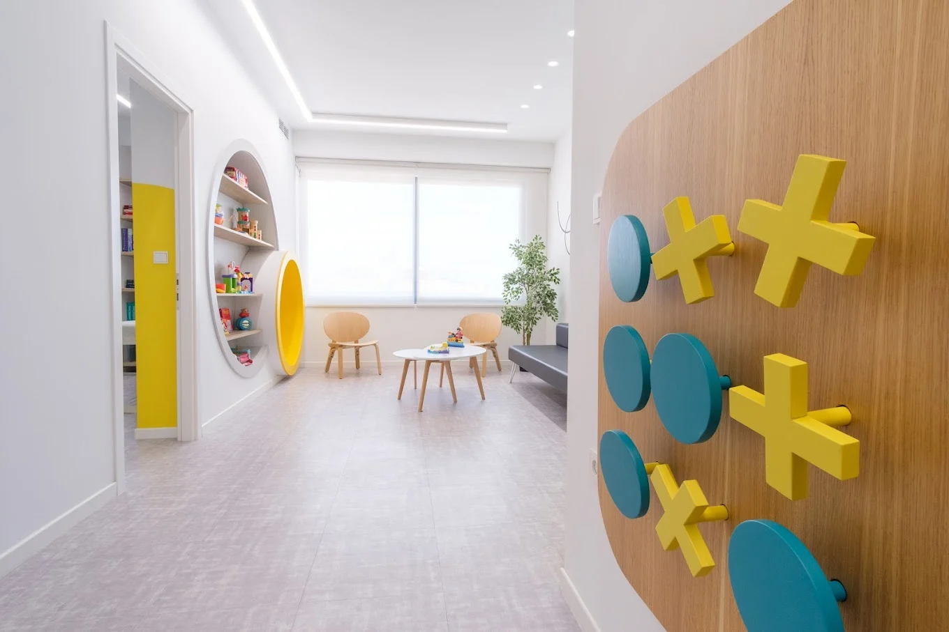 Pediatric Clinic, Vari – IDYLI Architects